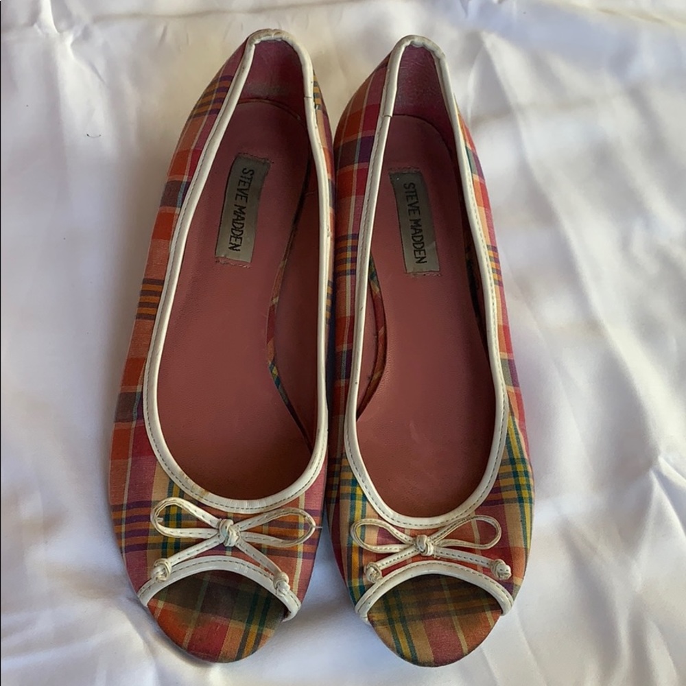 Steve Madden heeled, peep toe flats